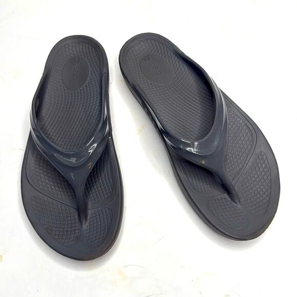 Oofos Gray Thong Flip Flops Oolala Sandals S-326 Size 9 - Picture 1 of 8